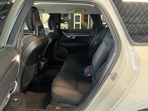 Volvo V90 14 of 20