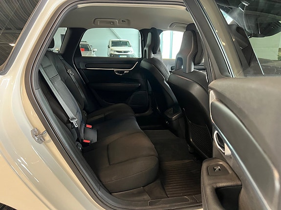 Volvo V90 13 of 20
