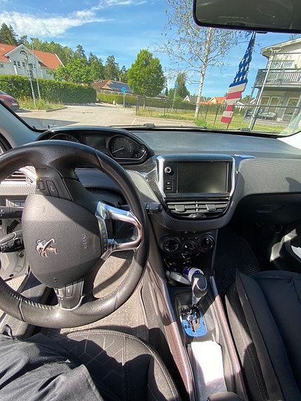 Peugeot 2008 8 of 15
