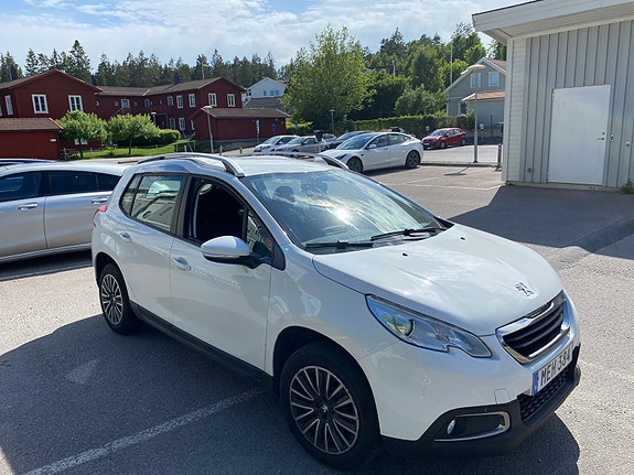 Peugeot 2008 3 of 5