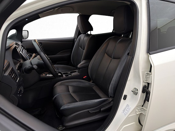 Nissan Leaf 12 of 30