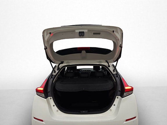 Nissan Leaf 9 of 30