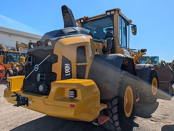 Volvo L 90 H 13 of 13