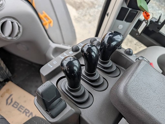 Volvo L 90 H 6 of 13