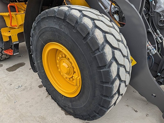 Volvo L 90 H 8 of 13