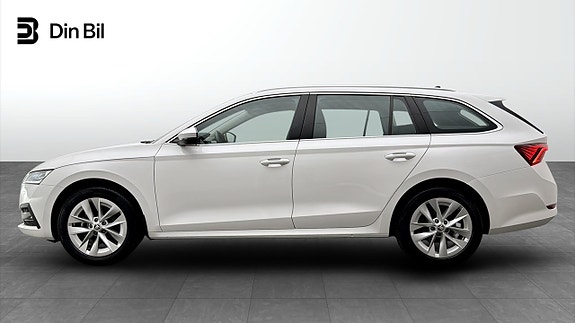 Skoda Octavia 2 of 5