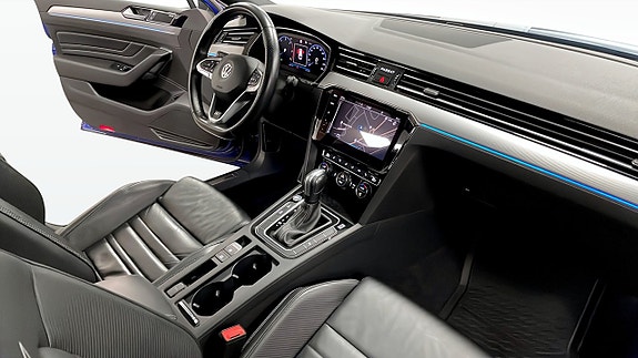 Volkswagen Passat 12 of 22
