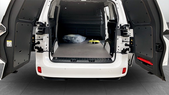 Volkswagen ID. Buzz 12 of 12