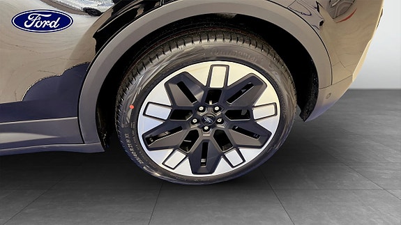 Ford Explorer 9 of 9