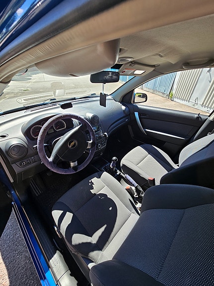 Chevrolet Aveo 5 of 5