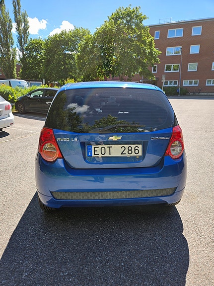 Chevrolet Aveo 4 of 5