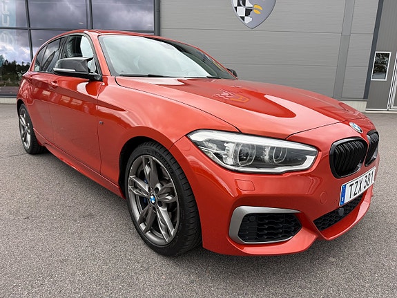 BMW M140i 3 of 5