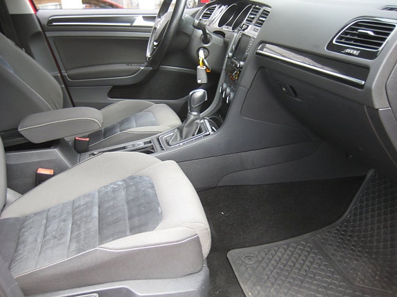 Volkswagen Golf VII 6 of 19