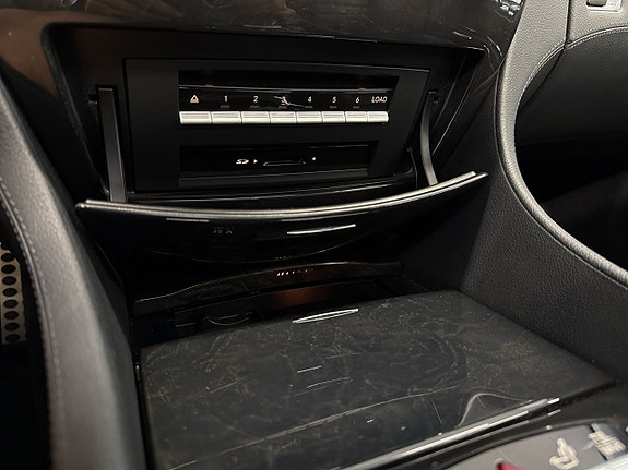 Mercedes-Benz CL63 21 of 27
