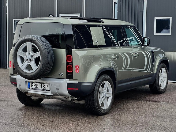 Land Rover Defender 110 6 of 23