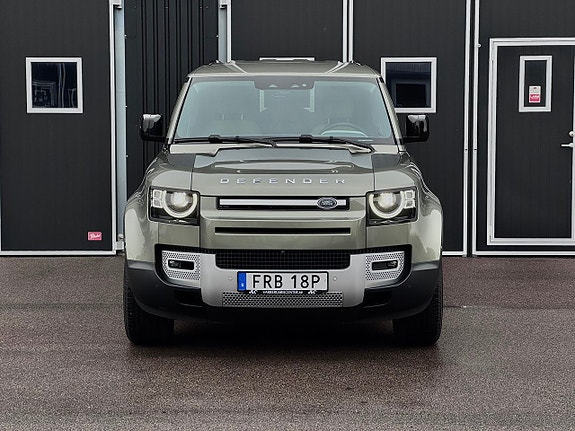 Land Rover Defender 110 2 of 23