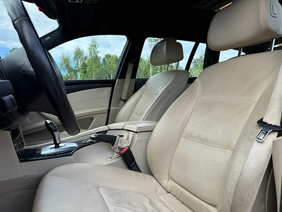 BMW 523i 13 of 22