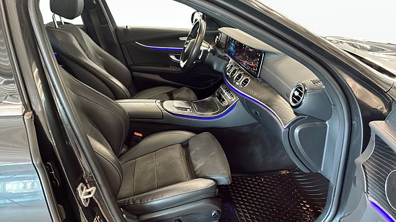 Mercedes-Benz E220 d 3 of 5