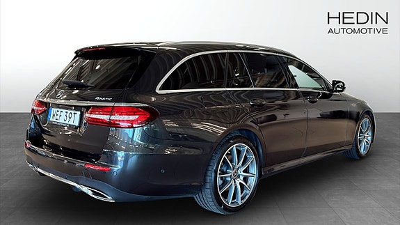 Mercedes-Benz E220 d 2 of 5