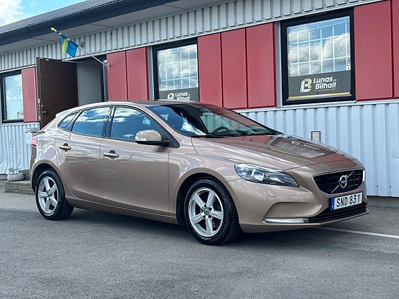 Volvo V40 5 of 24