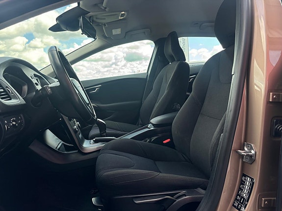 Volvo V40 19 of 24