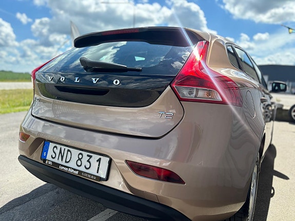 Volvo V40 24 of 24