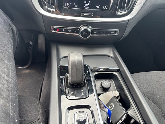 Volvo V60 Cross Country 13 of 13