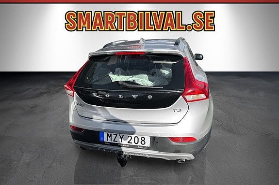 Volvo V40 Cross Country 4 of 16