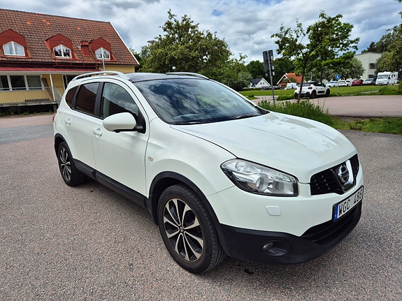 Nissan Qashqai+2 2 of 5