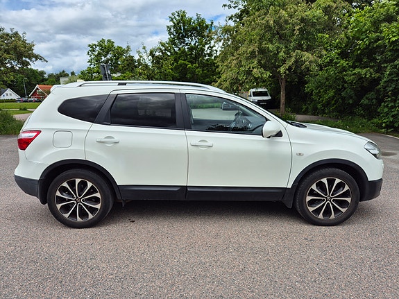 Nissan Qashqai+2 3 of 5