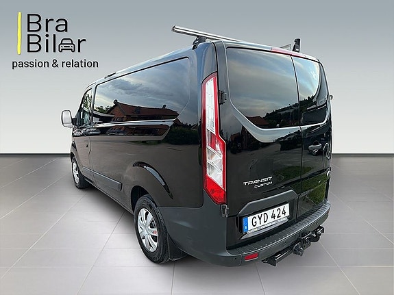 Ford Transit Custom 3 of 5