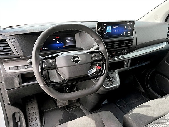 Opel Vivaro 8 of 15