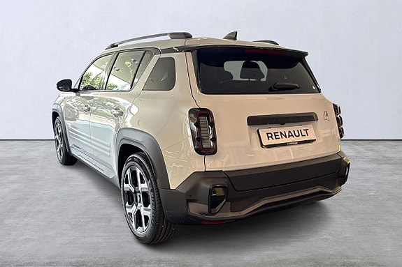 Renault 4 E-Tech 3 of 5