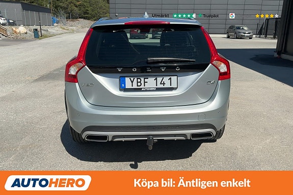 Volvo V60 Cross Country 4 of 5