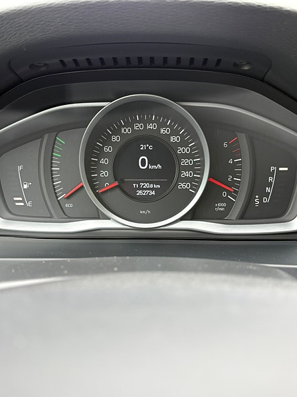 Volvo V60 8 of 11