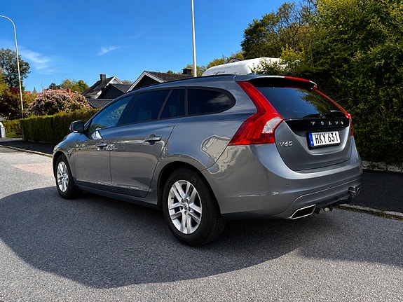 Volvo V60 3 of 11