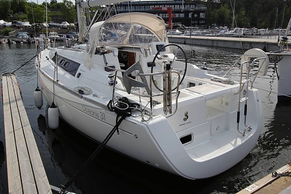 BENETEAU Oceanis 31 3 of 5