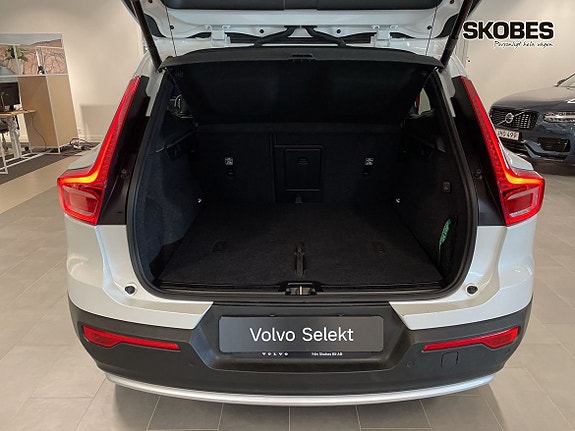 Volvo XC40 17 of 20