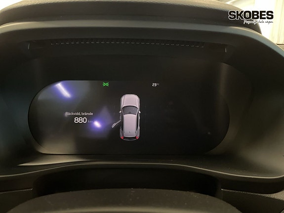 Volvo XC40 14 of 20