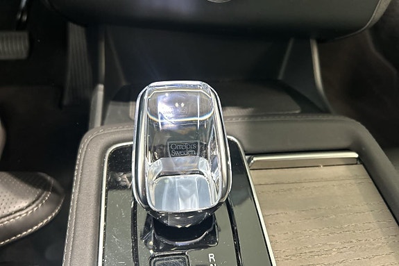 Volvo XC90 18 of 26