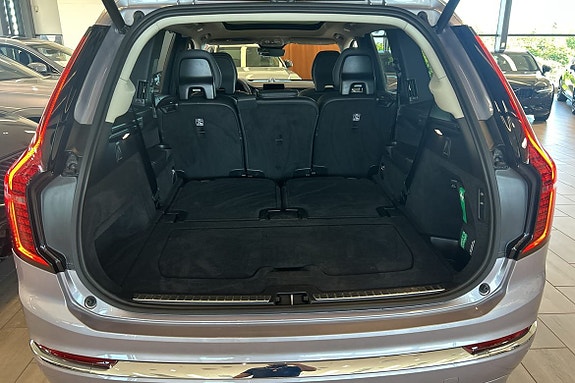 Volvo XC90 14 of 26