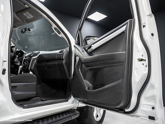 Isuzu D-max 25 of 30