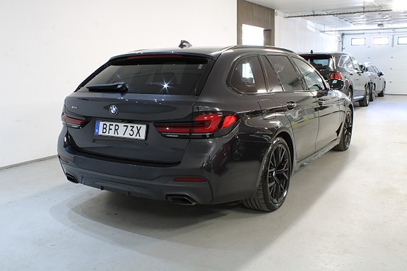 BMW 520d 4 of 5