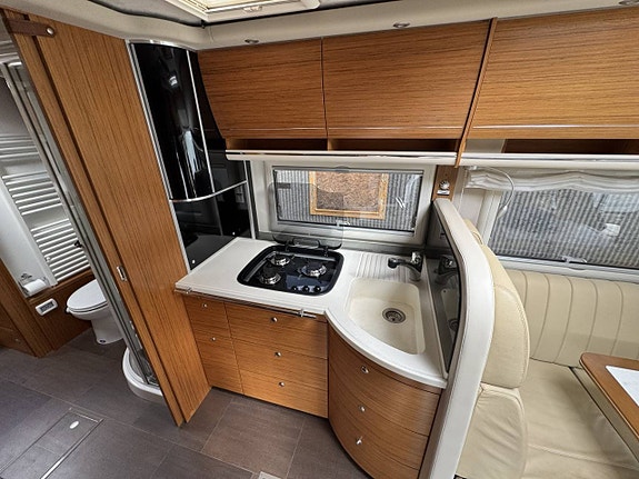 Concorde Charisma 850L 7 of 12