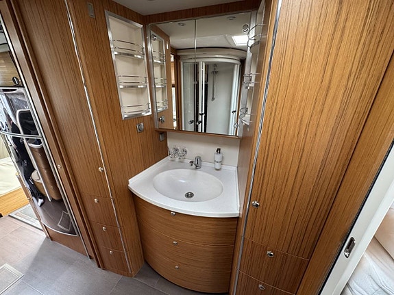Concorde Charisma 850L 11 of 12