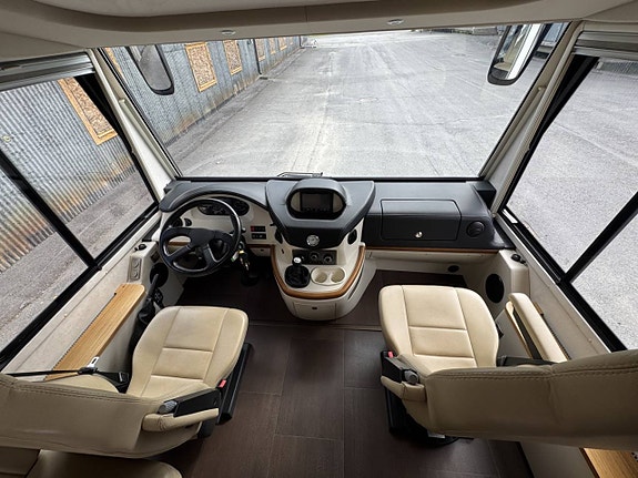 Concorde Charisma 850L 5 of 12