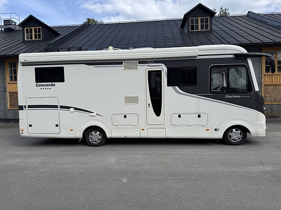 Concorde Charisma 850L 3 of 12