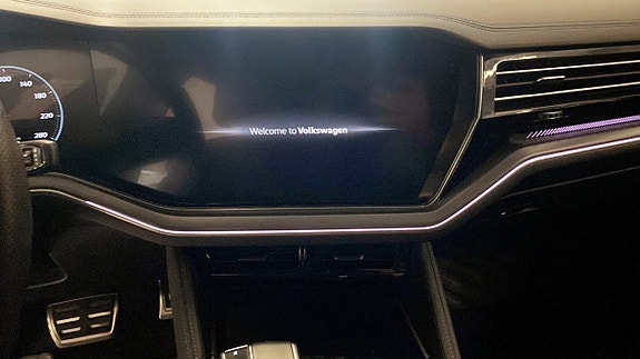 Volkswagen Touareg 9 of 13