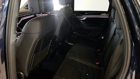 Volkswagen Touareg 11 of 13