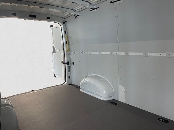 Volkswagen Crafter 15 of 19